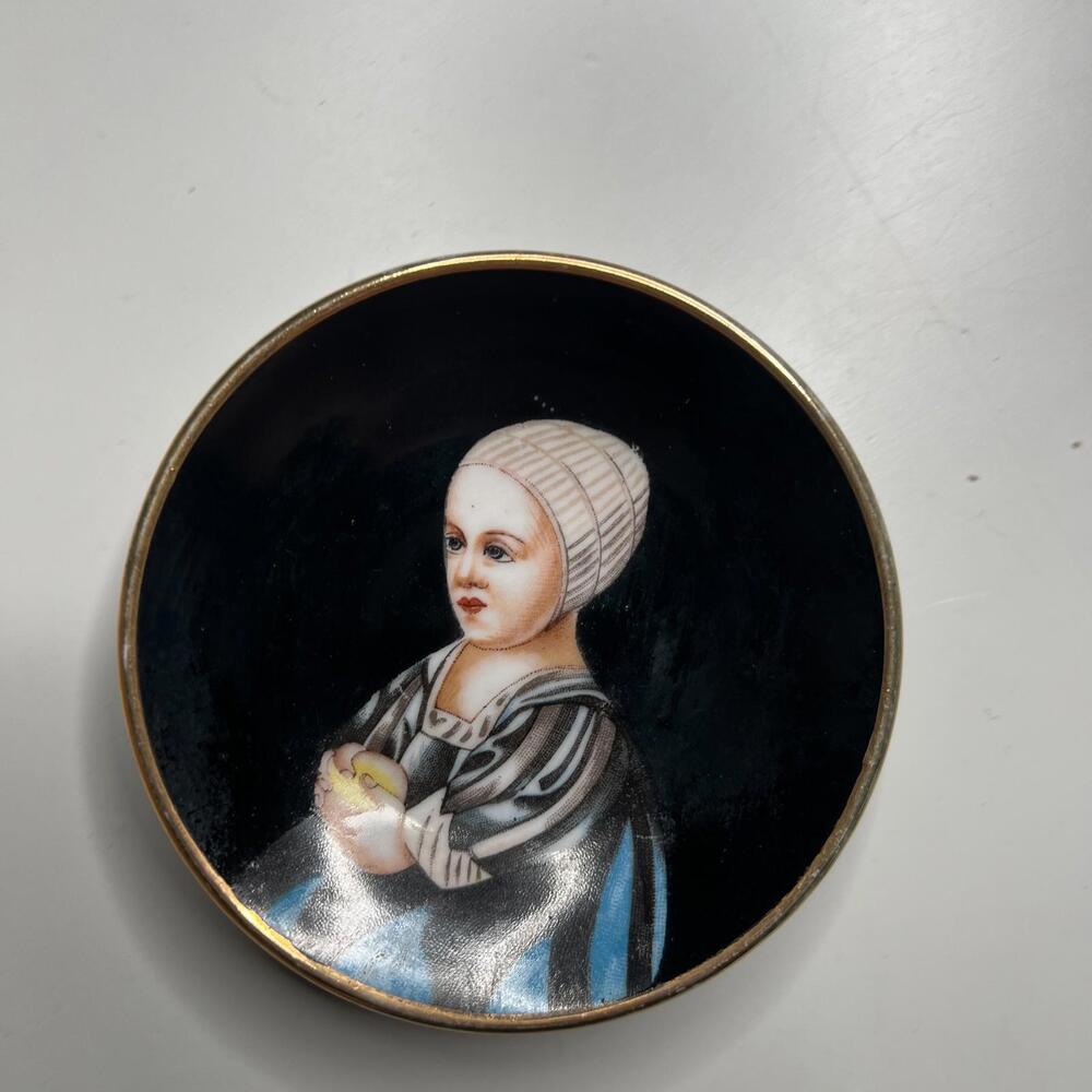 Vintage‎ hand painted decorative porcelain plate by Andrea Japan